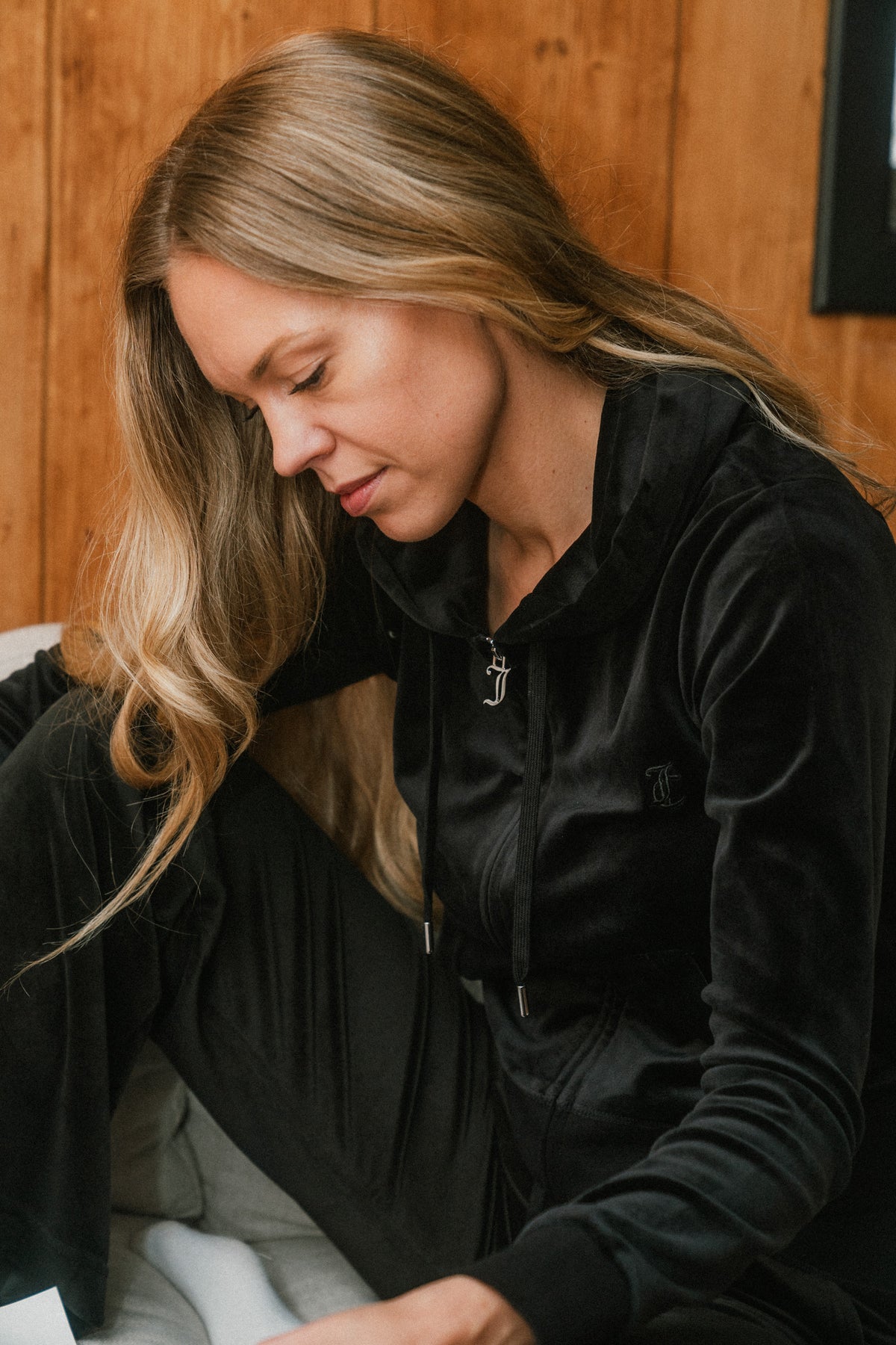 Robertson Classic Velour Zip Hoodie - Black