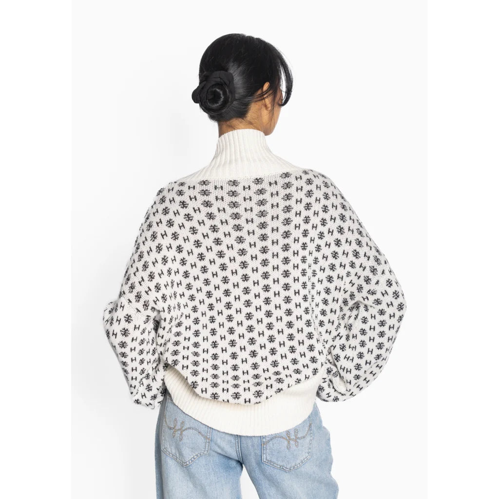 Logo Sweater - White Alyssum