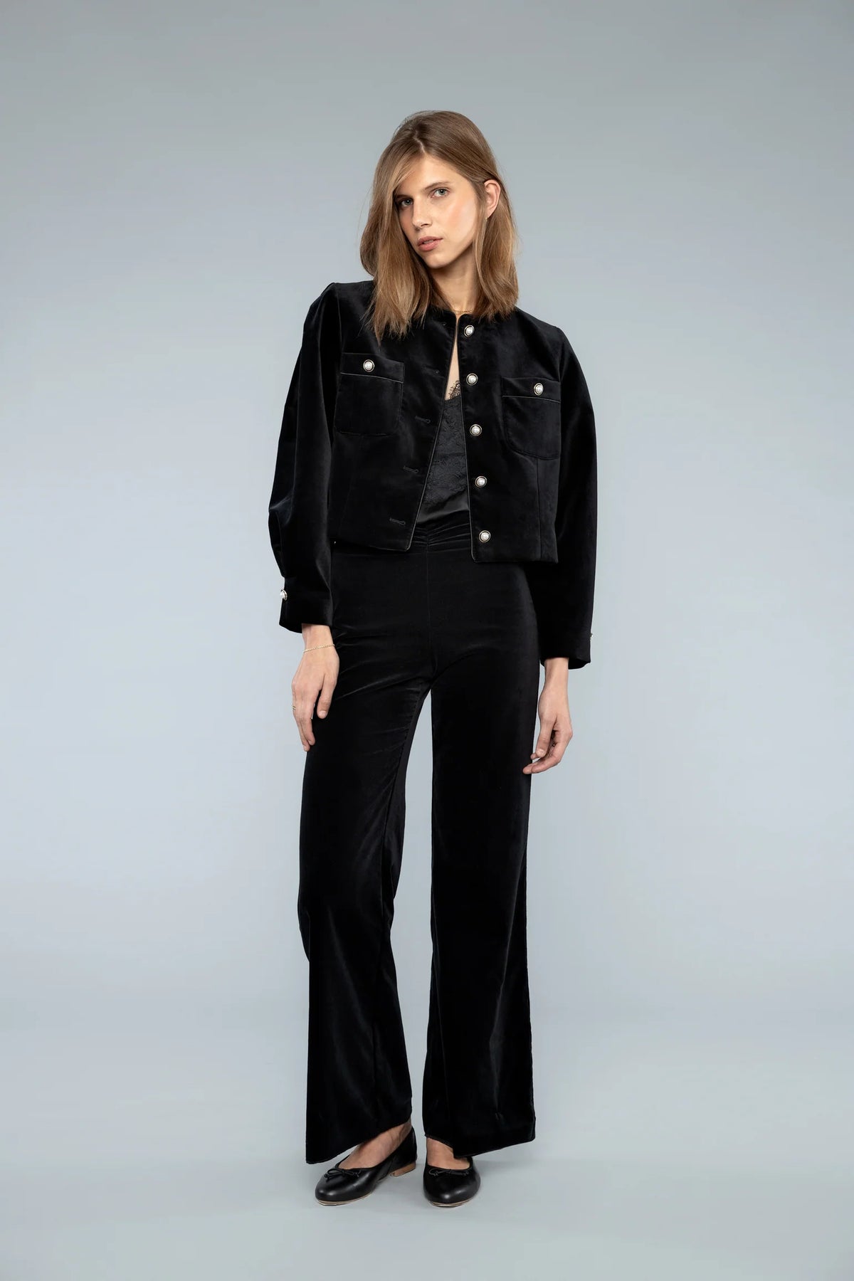 Louvre Velvet - Black