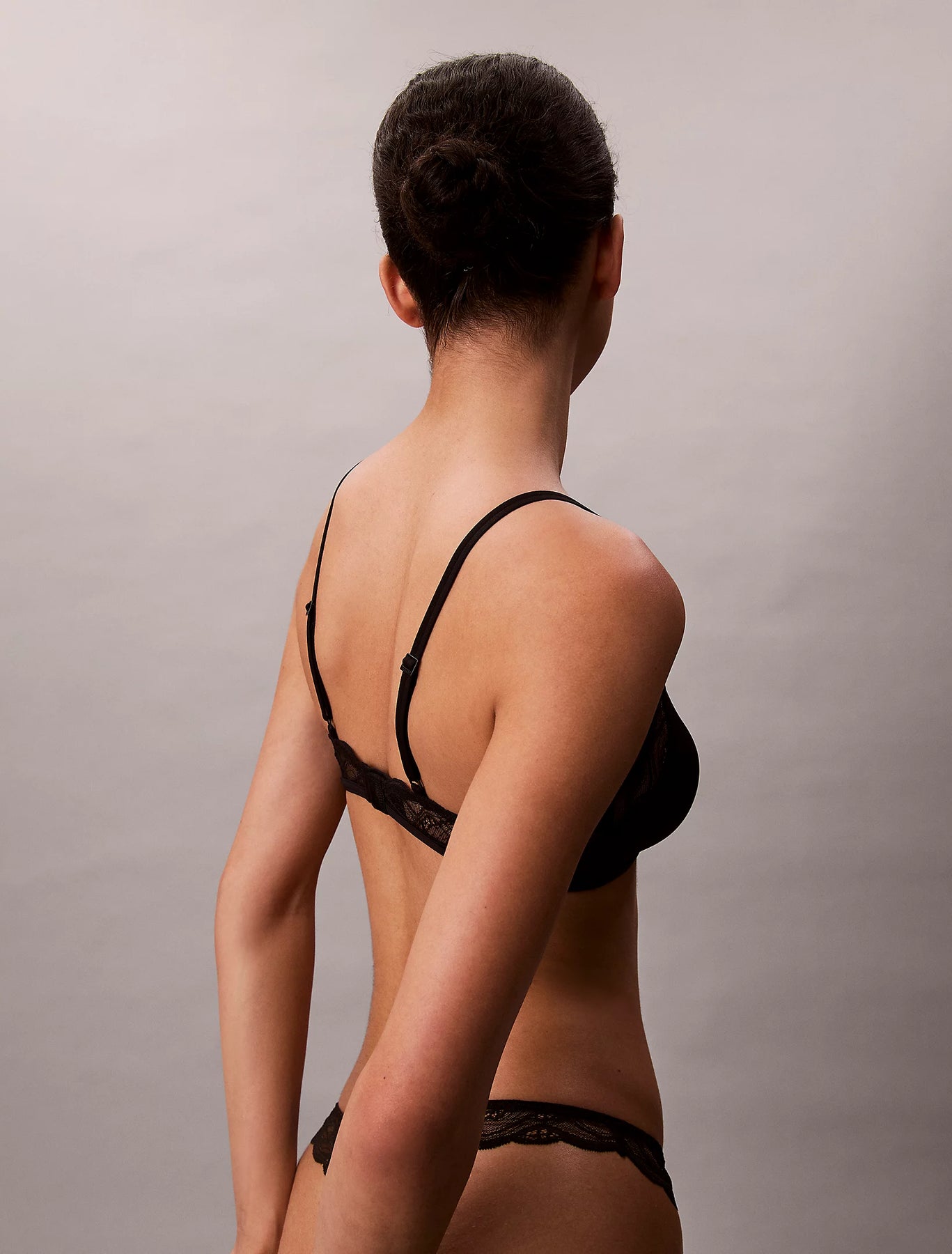 Unlined Triangle - Svart