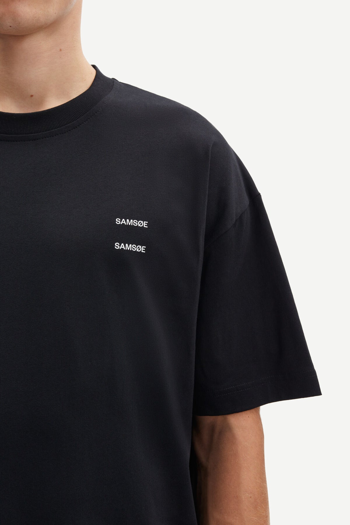 Joel T-Shirt - Black Basic