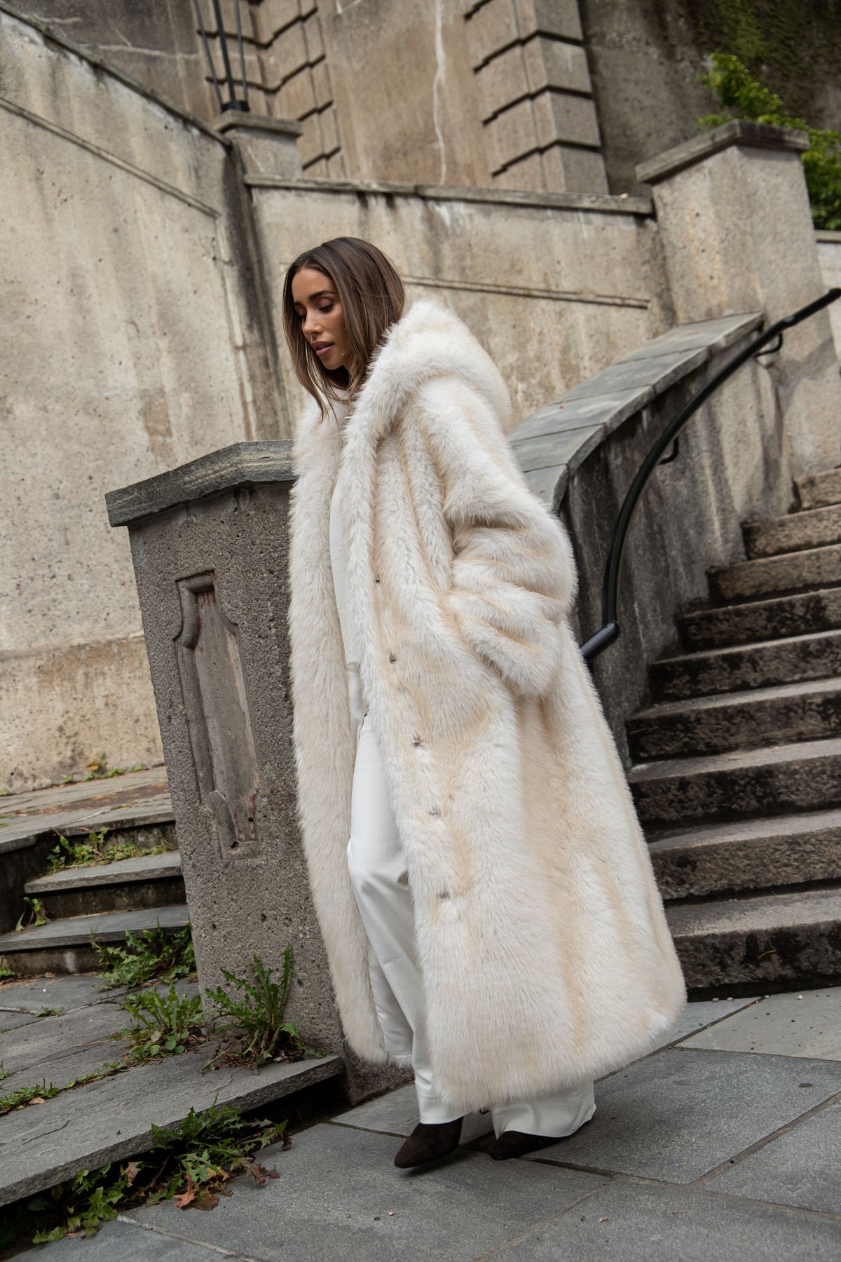 Astrid Faux Fur Coat - Creme