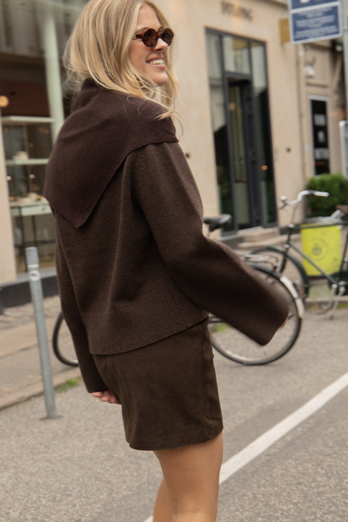Maria Wool V-Neck Sweater - Mörkbrun