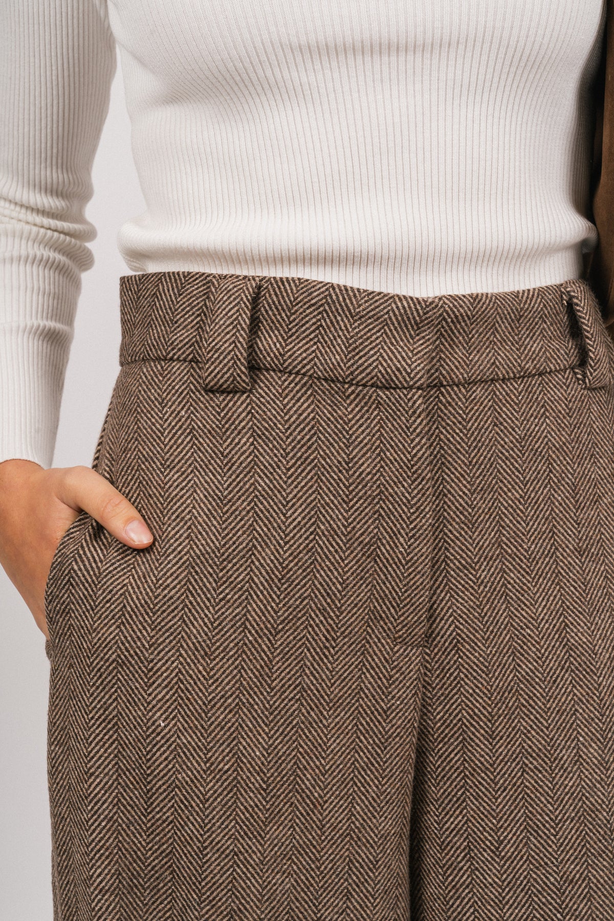 Zoe Herringbone Pant - Brown