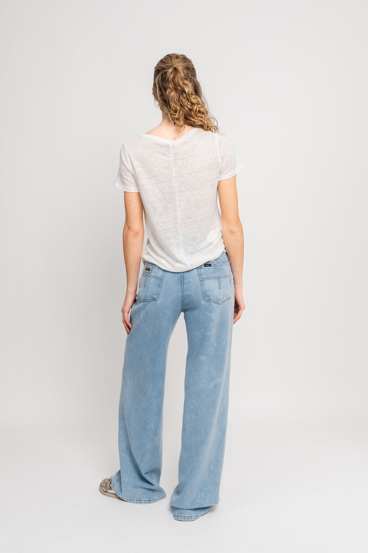 Alicia Tee - White
