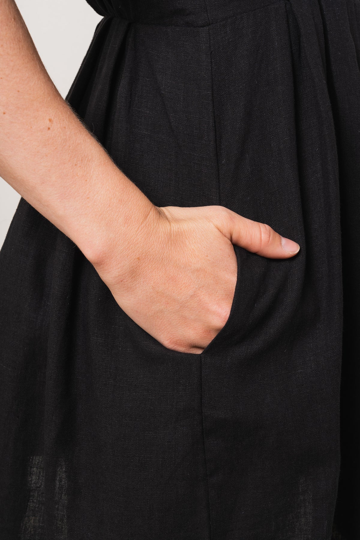 Eli Linen Dress - Black