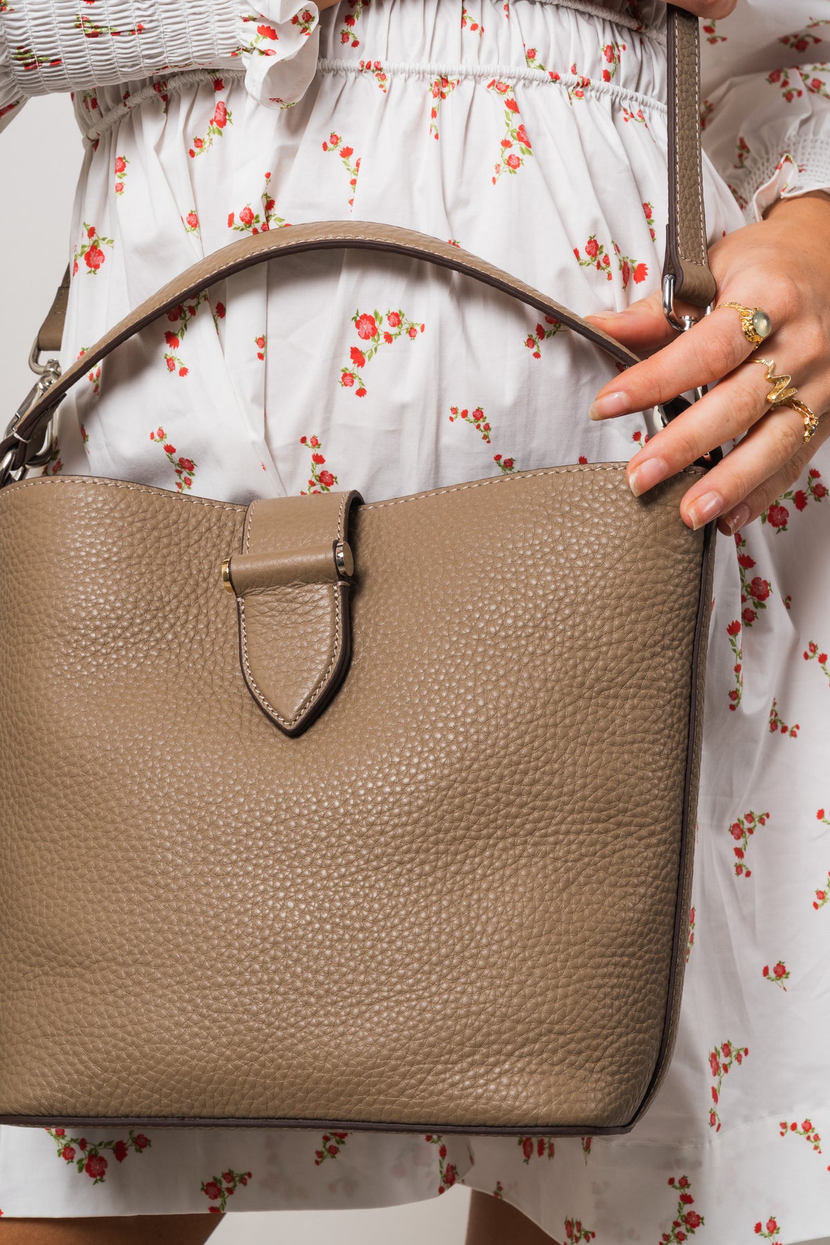 Lexie Small Bucket Bag - Sand