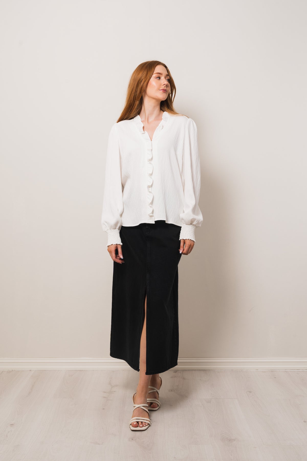 Sueda Frill Shirt - White