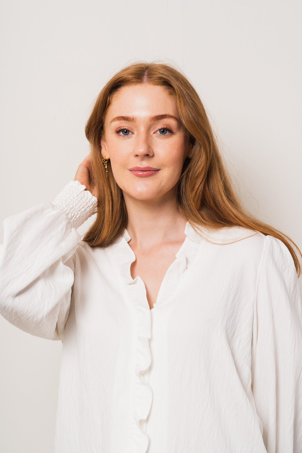 Sueda Frill Shirt - White