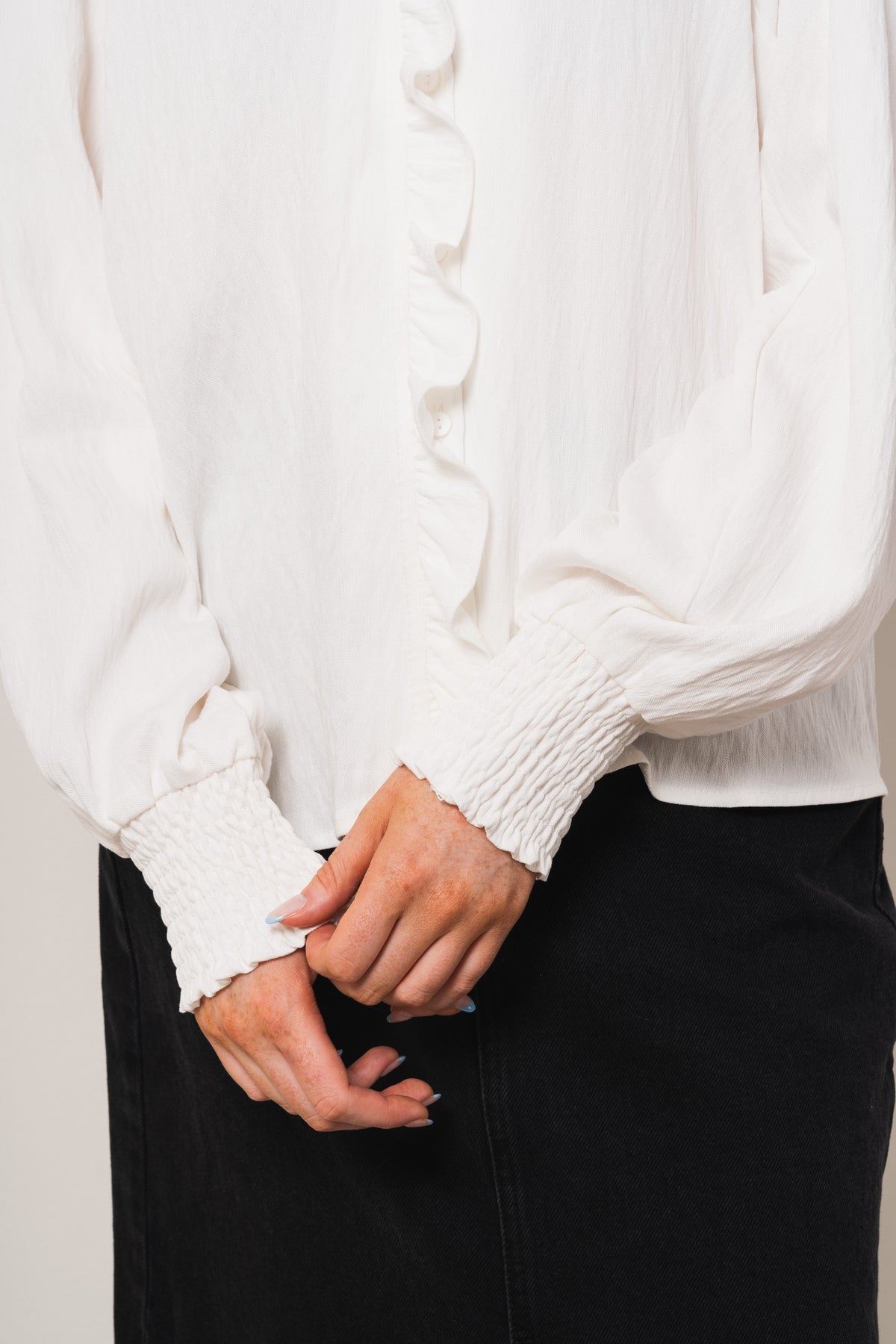 Sueda Frill Shirt - White