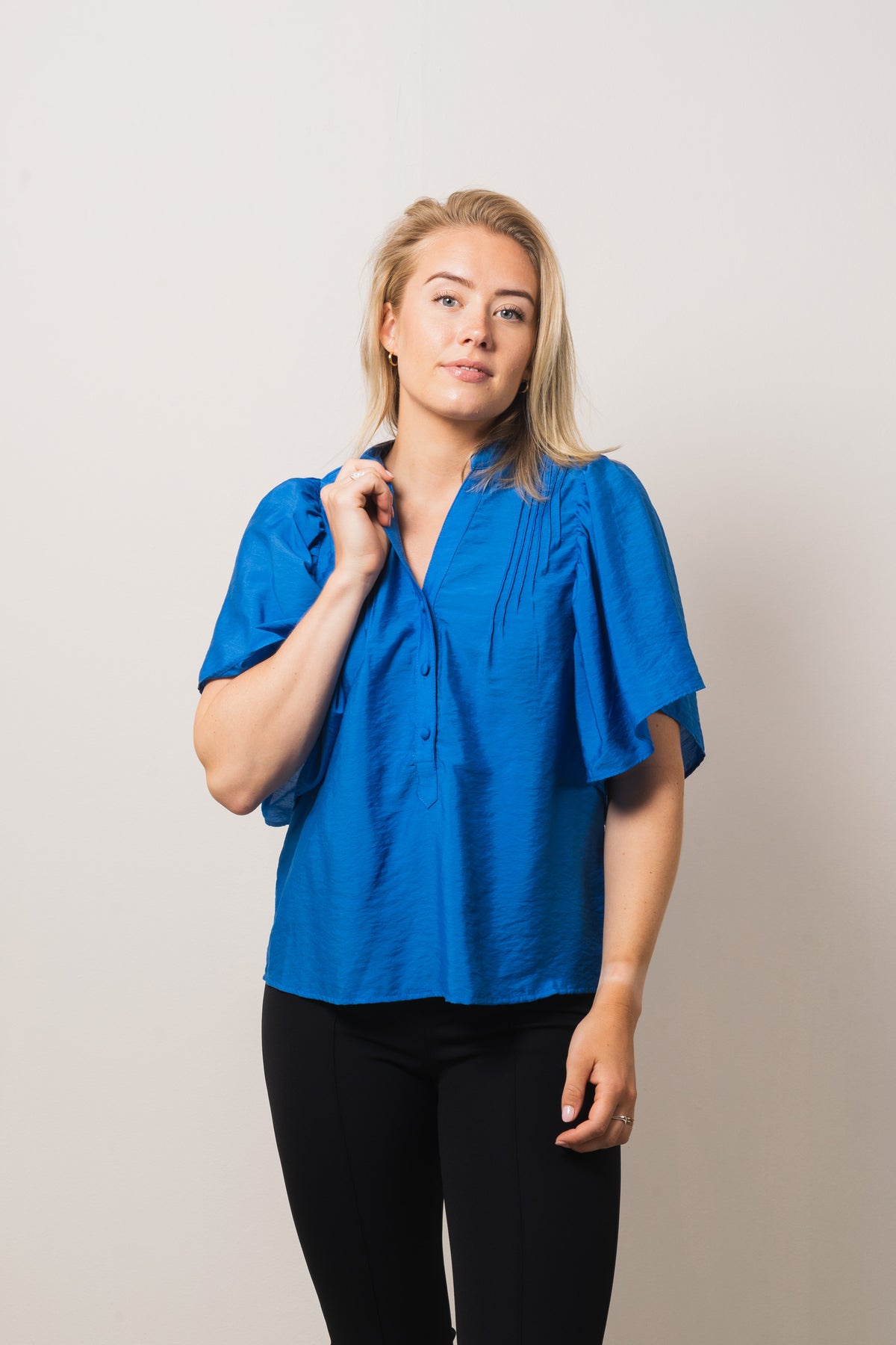 Callum Pintuck Top - New Blue