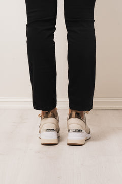 Georgie Trainer - Light Cream Multi