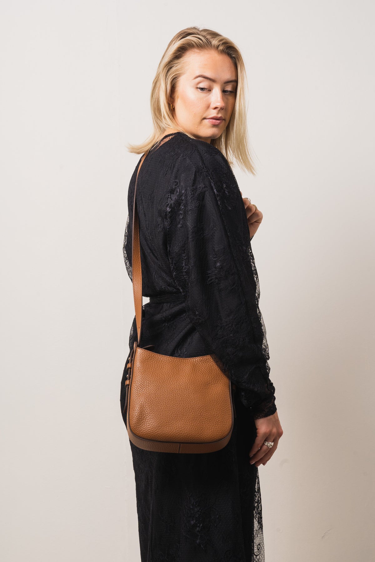 Poppy Small Hobo Bag - Cognac