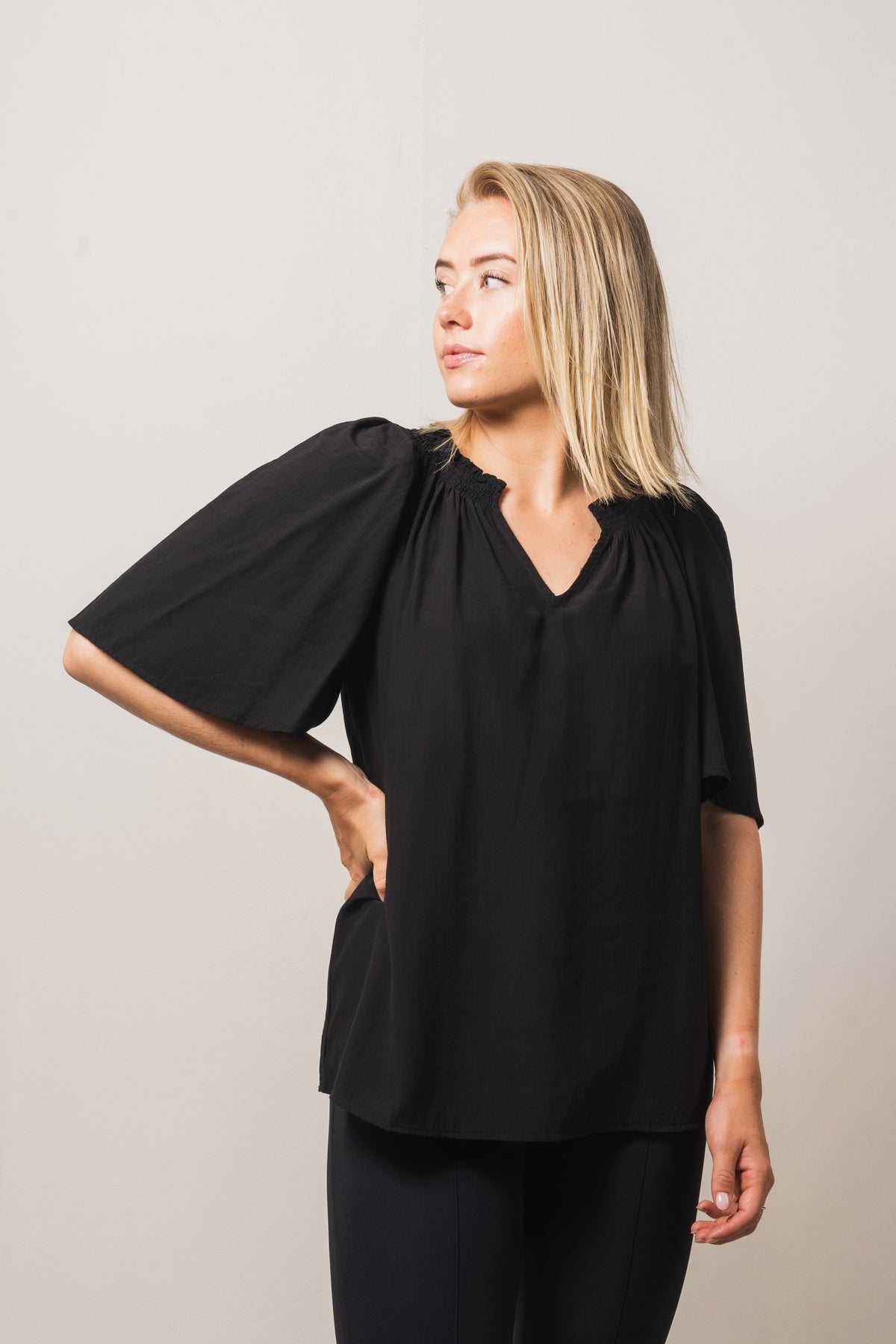 Sunrise Flow Top - Black