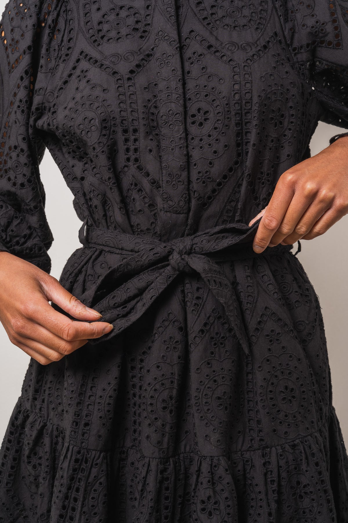 Yasholi LS Belt Dress - Svart
