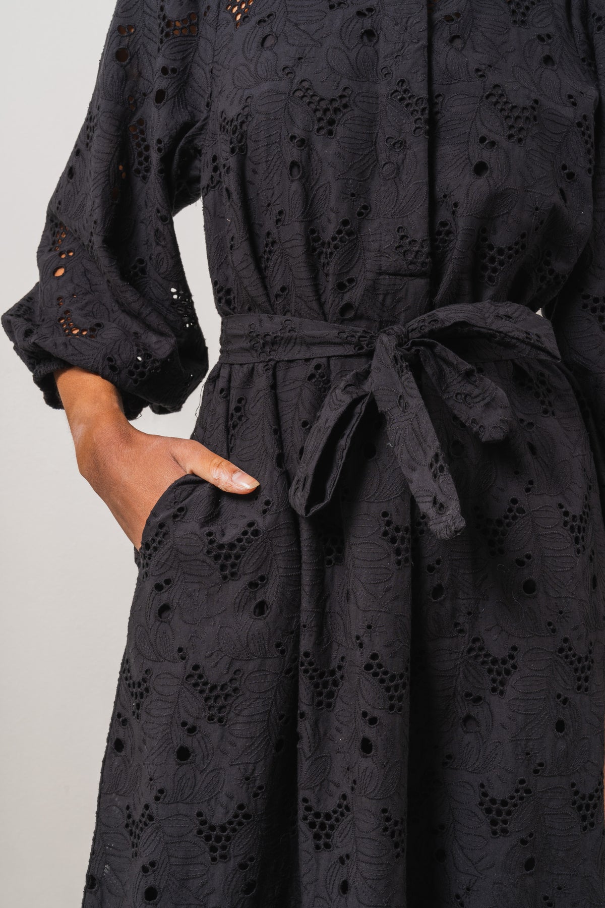 Yaskanga 7/8 Midi Dress - Black