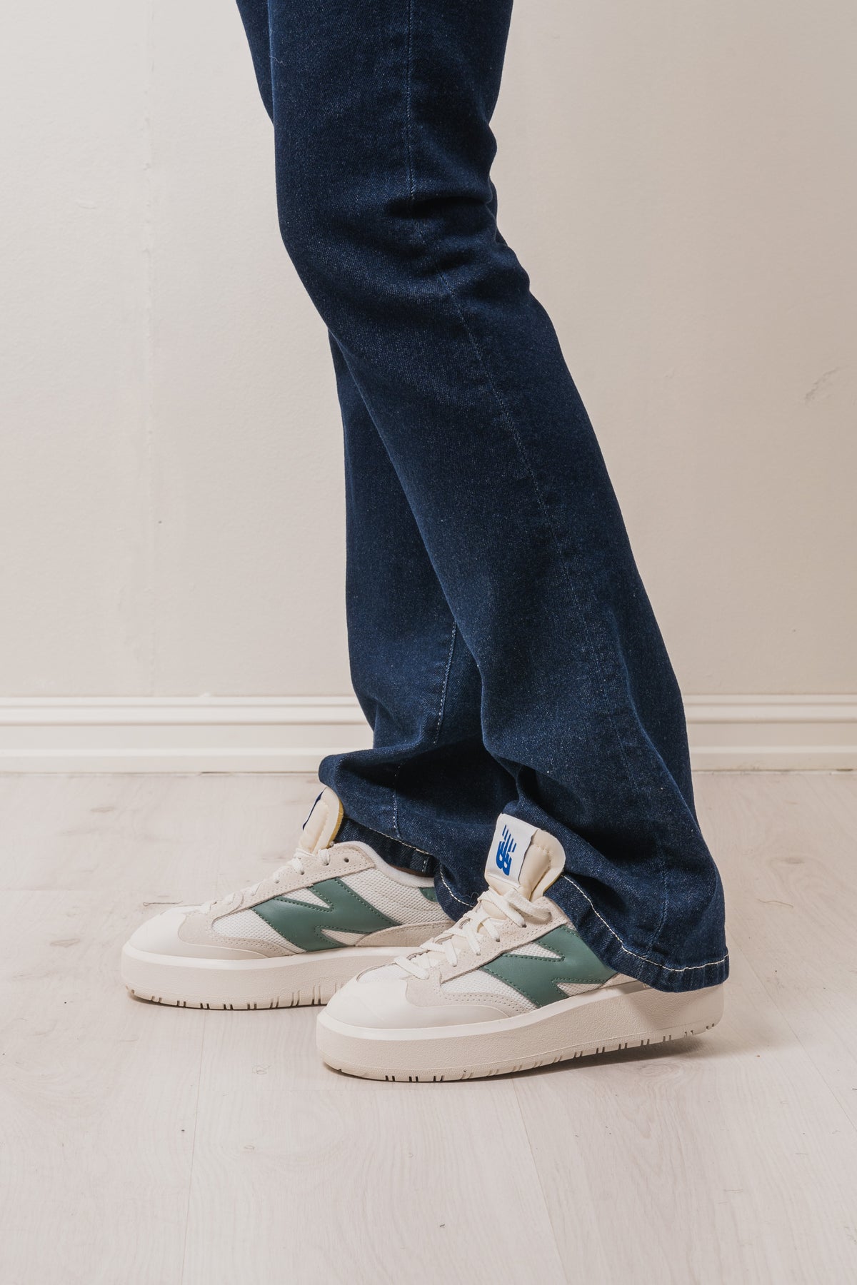 CT302 - Sea Salt Dark Juniper/Cobalt