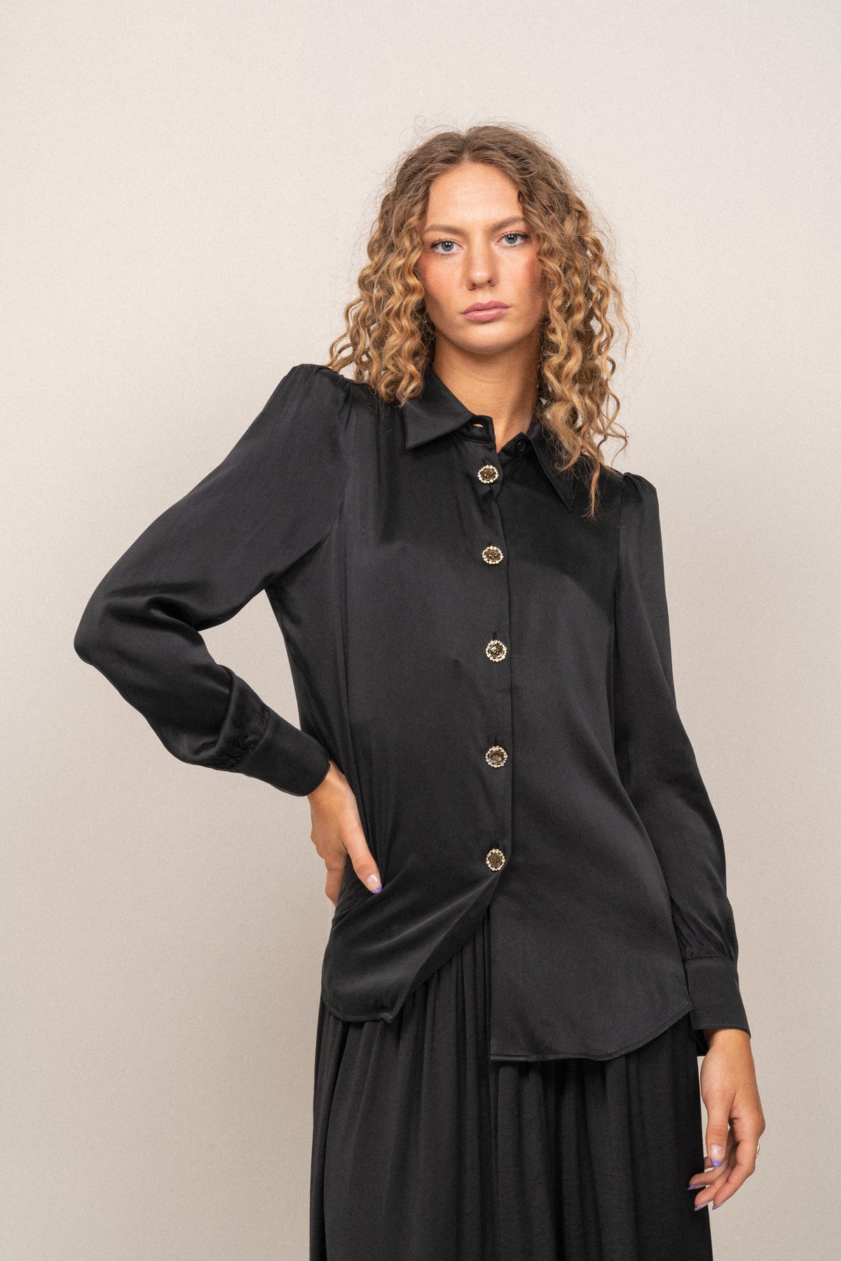 3176 Matt Latia Lux - Ebony Black