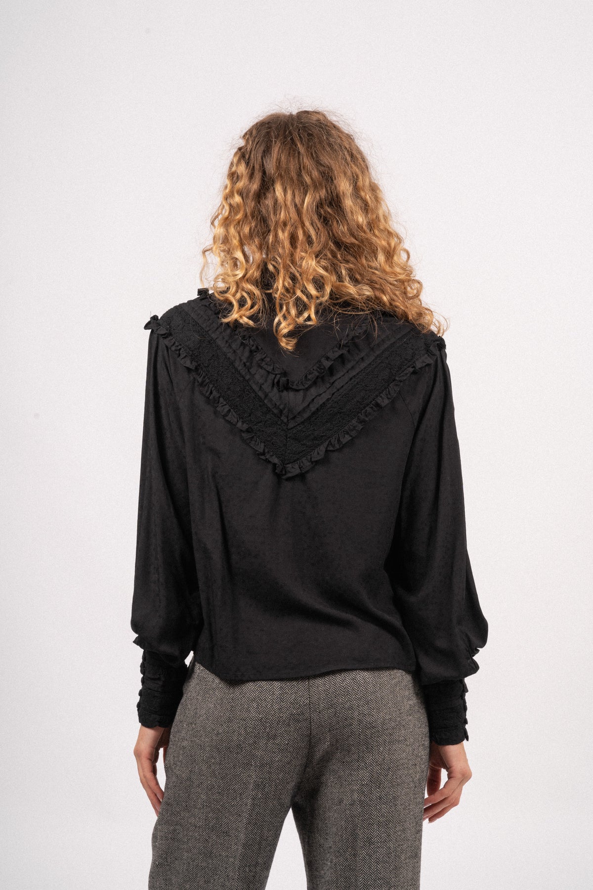 Yasaliva LS Shirt - Black