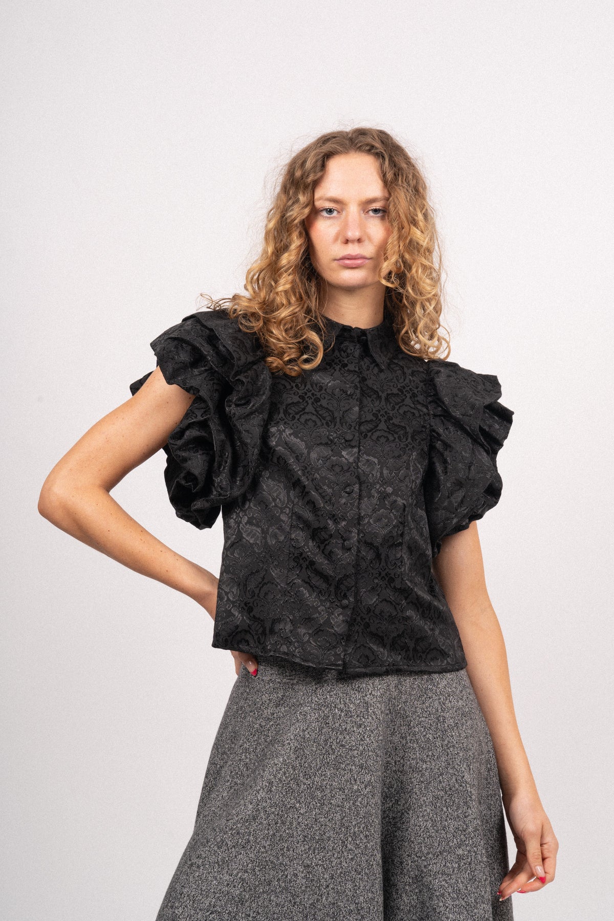 Yastapera SS Shirt - Black