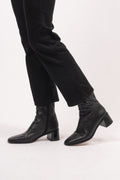 Pega - Black
