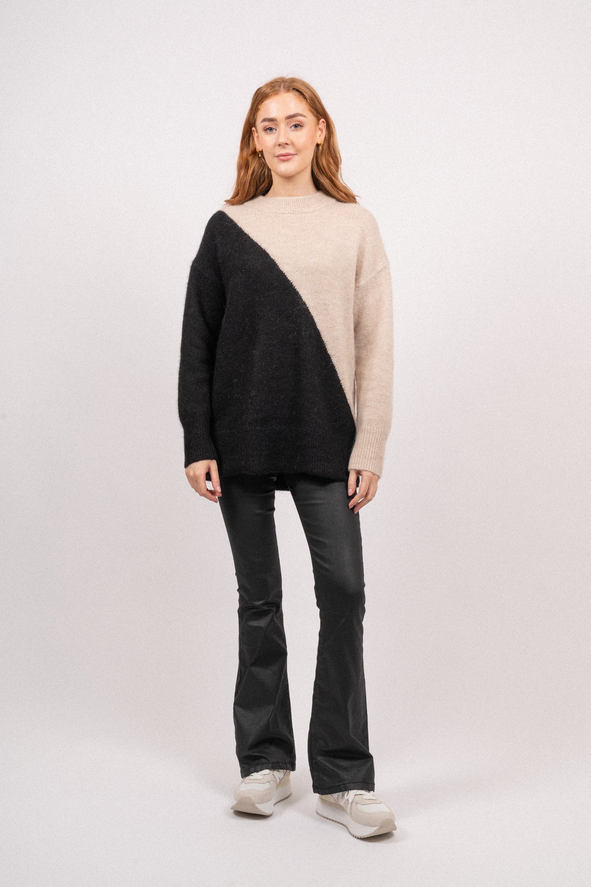 Alva LS Long O-Neck Knit - Black Birch