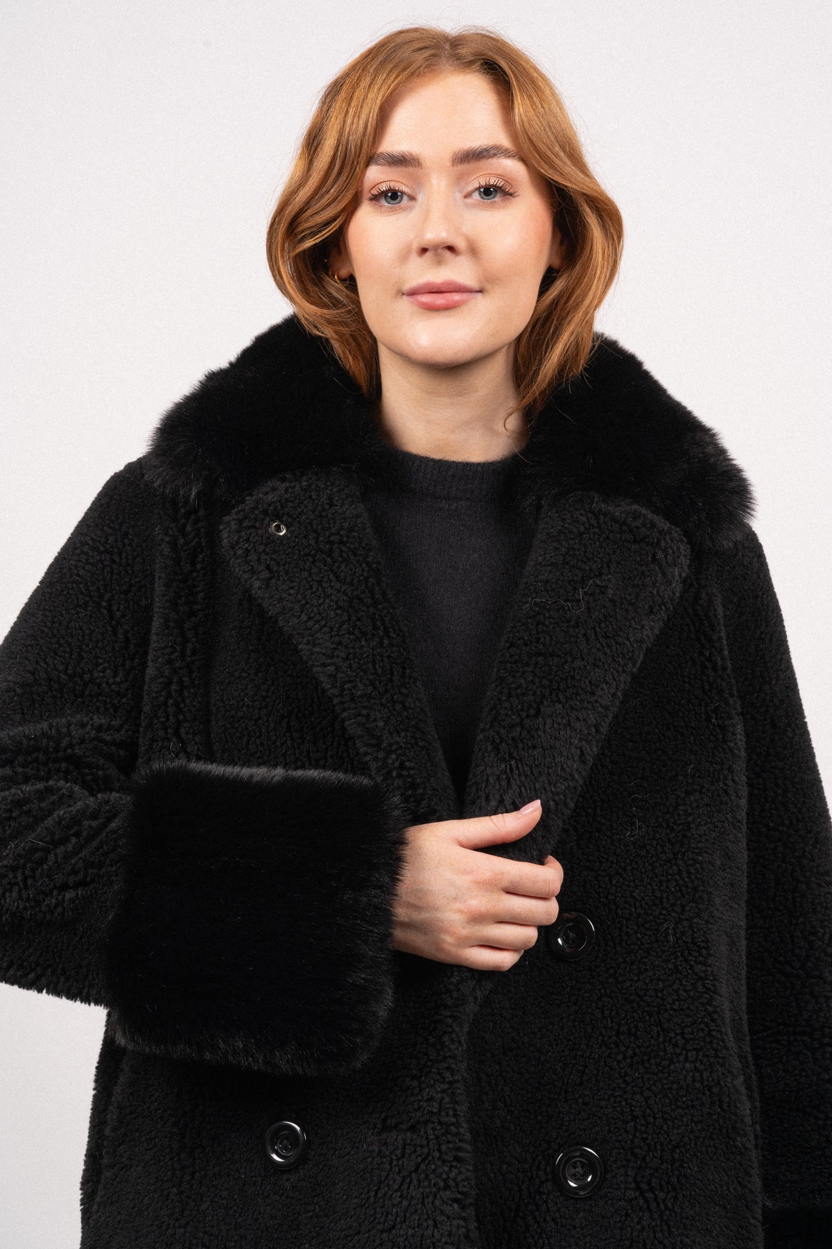 Fiona Kort Ullkappa - Svart