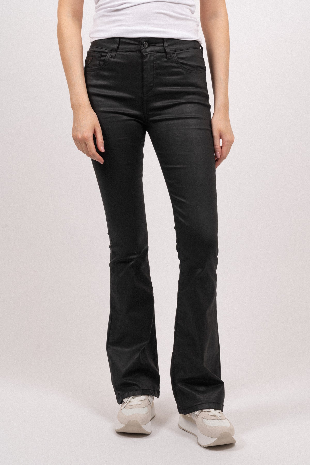 Raval 16 - Montana Tonal - Black