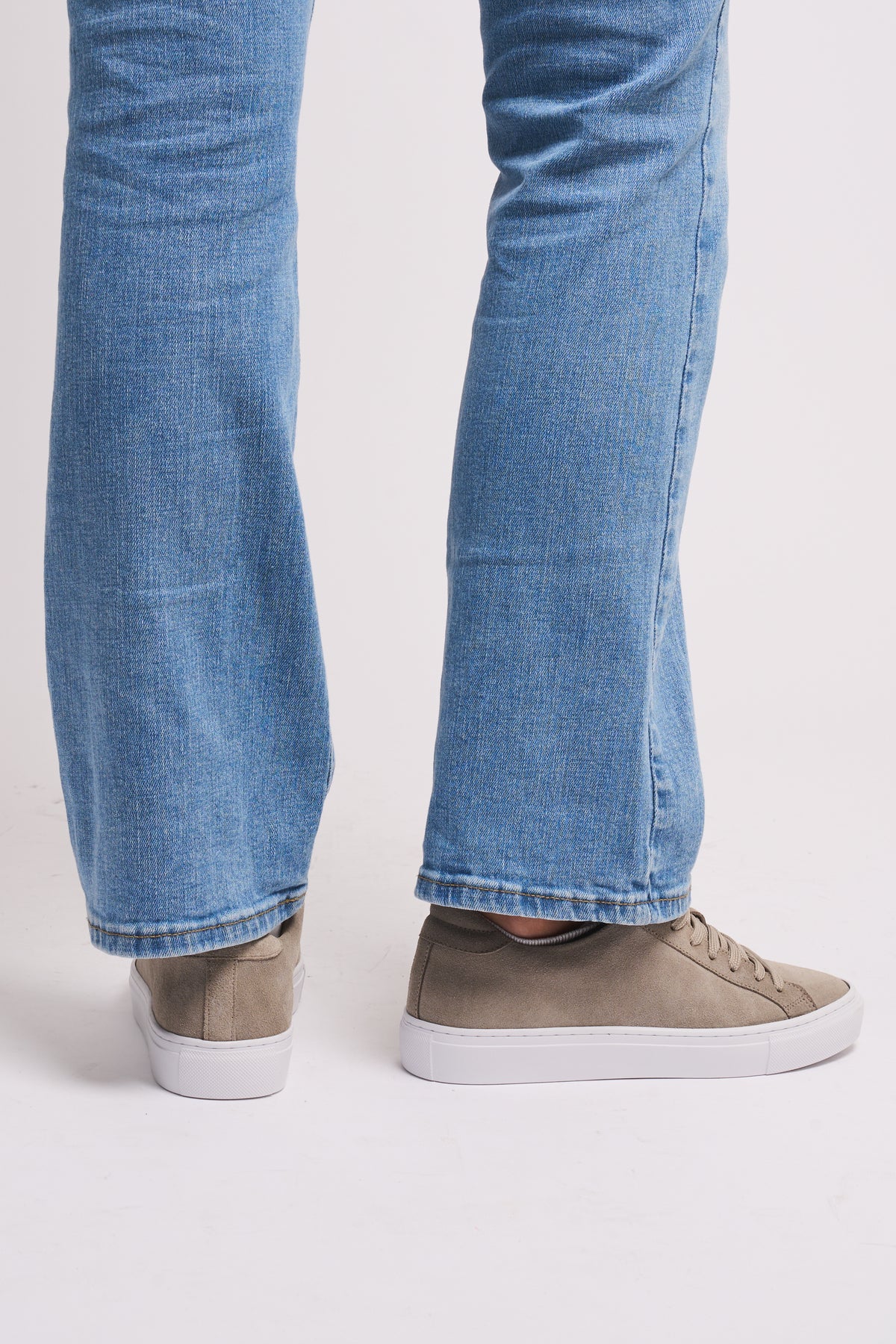 Type - Earth Suede