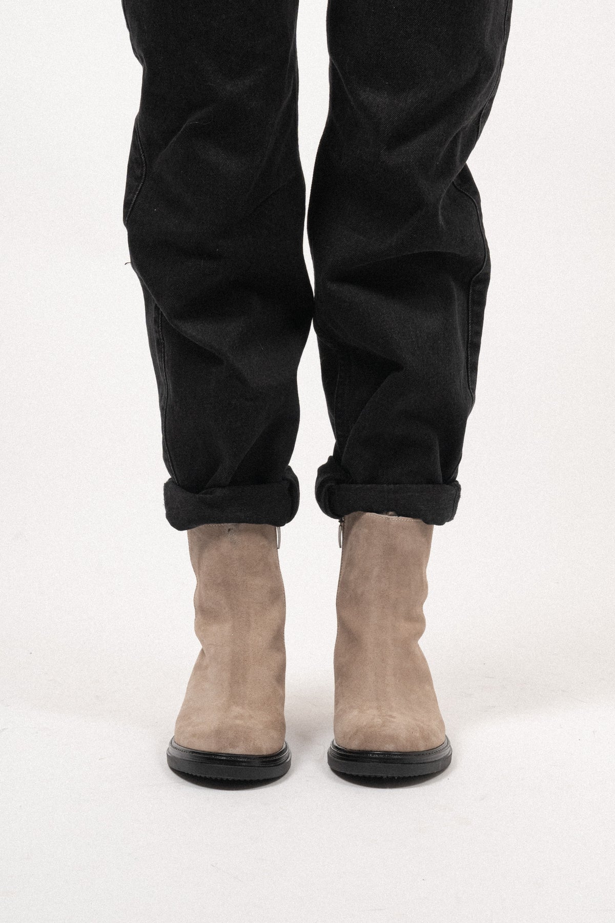 9053M Carol Foret - Velour Sesamo