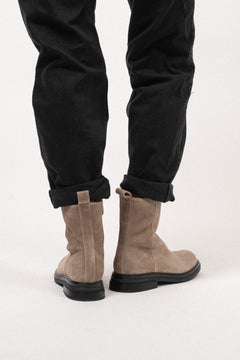 9053M Carol Foret - Velour Sesamo