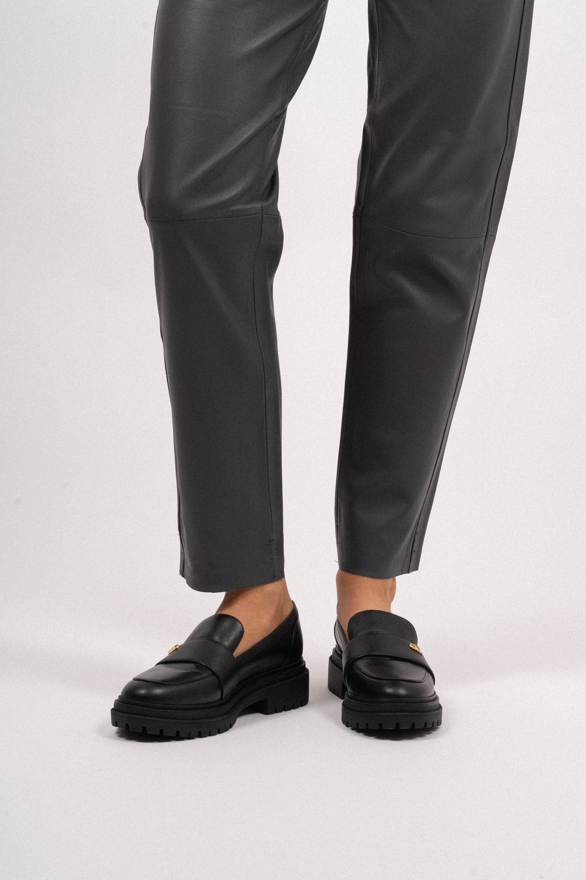 Parker Lug Loafer Vachetta - Black