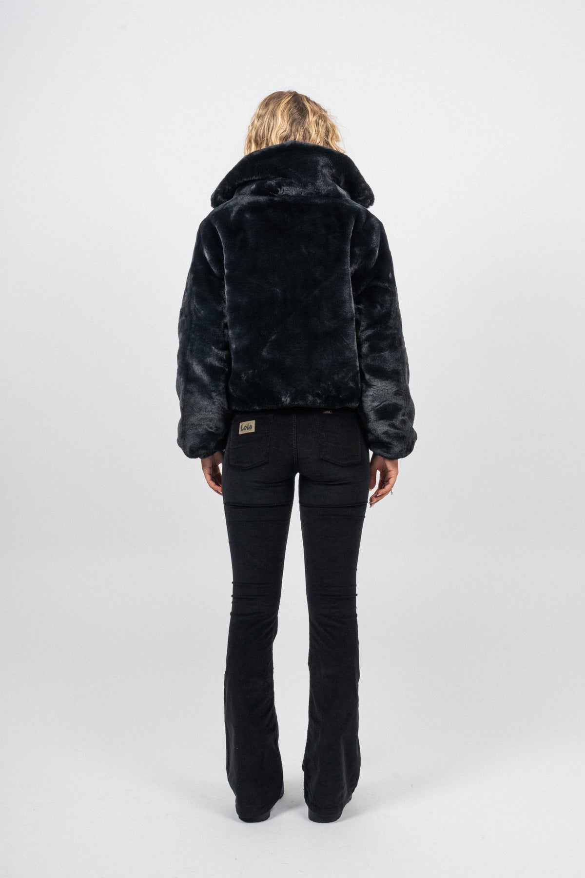 Jeon - Black