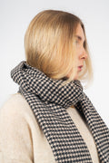 Ninni Houndstooth Scarf - Black