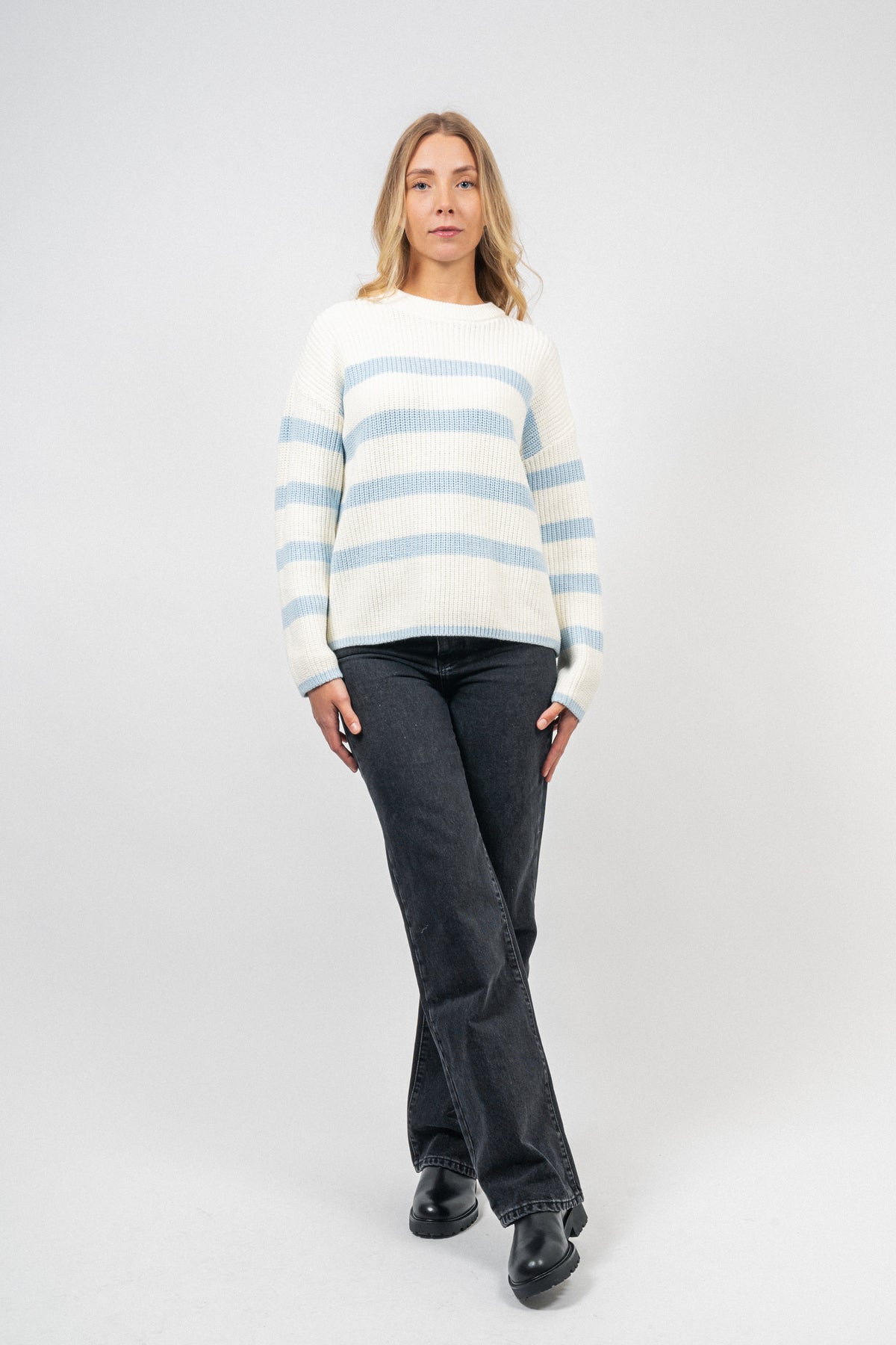 Bloomie Ls Knit O-Neck - Snow White/Cashmere Blue