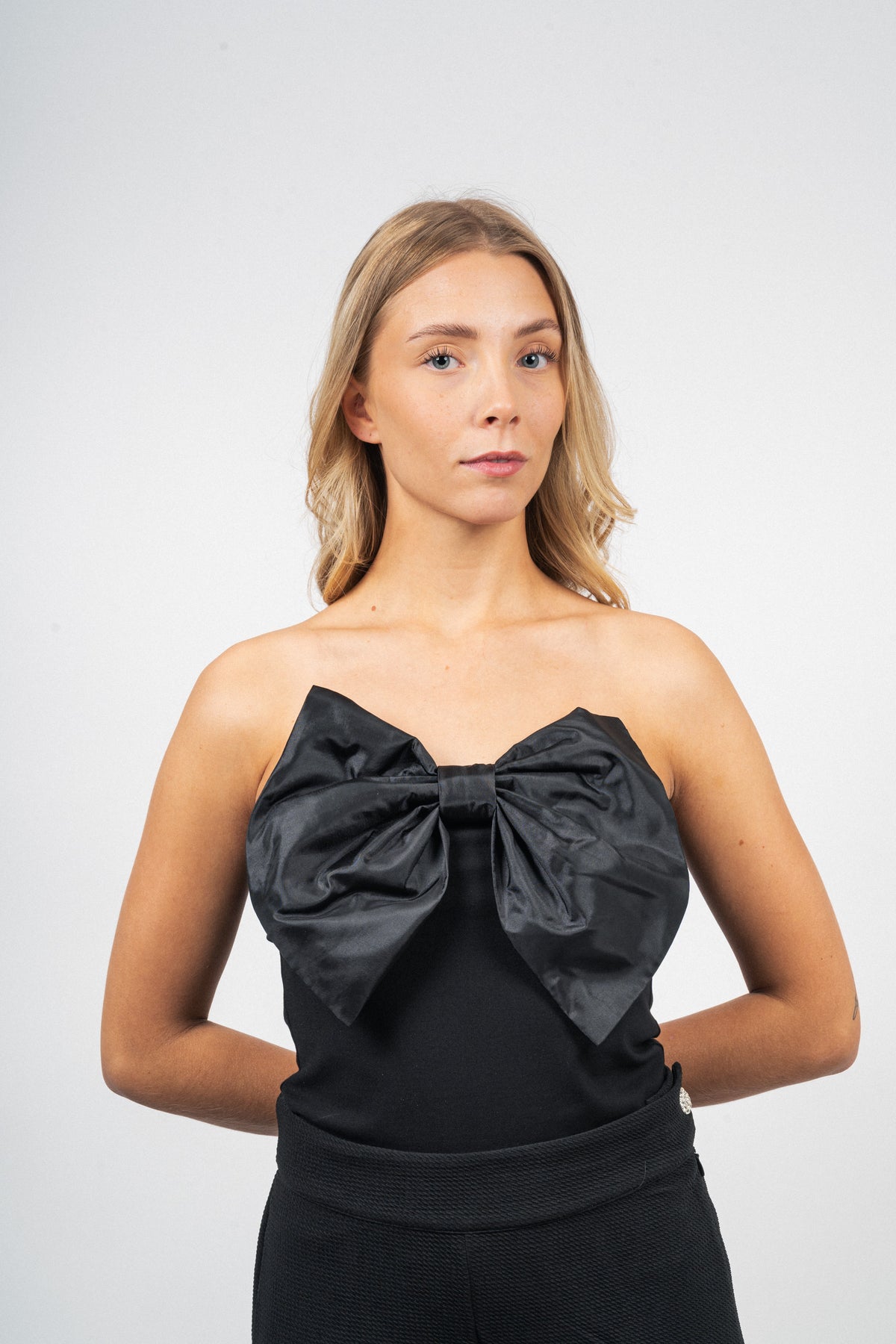 Barrycc Bow Top - Black