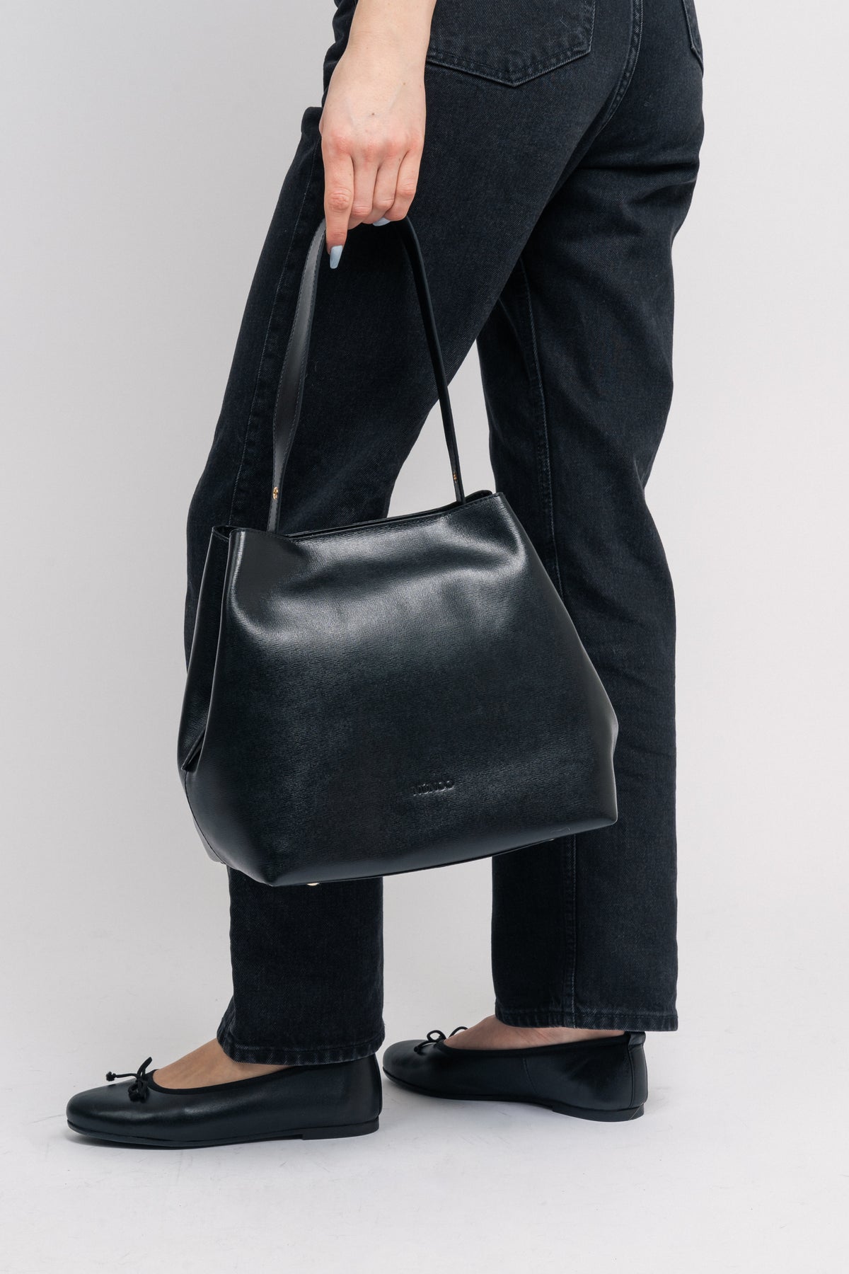 Chiara Florence - Black W. Gold