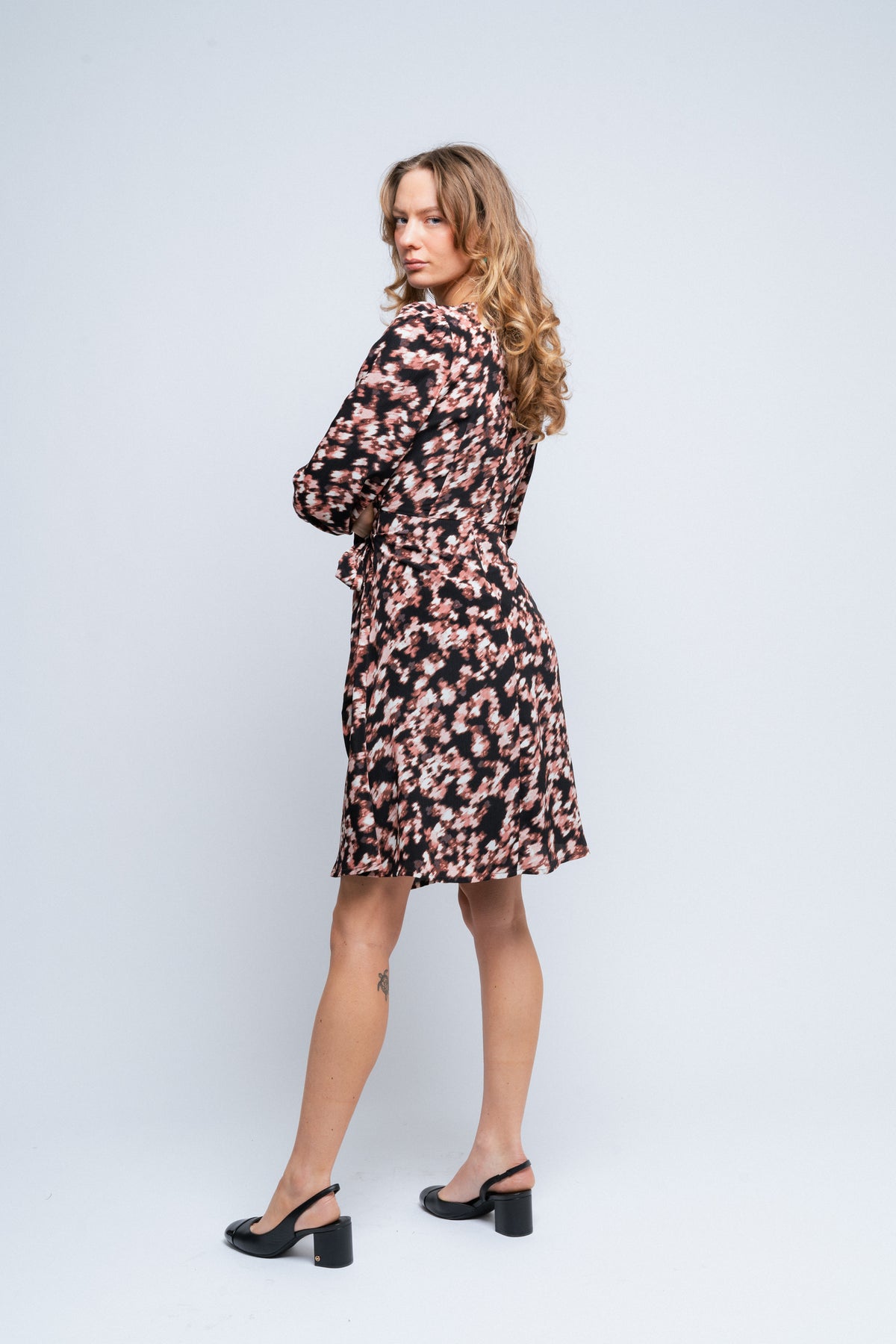 Bellamaya Rhian Klänning Aop - L Mahogany Flw
