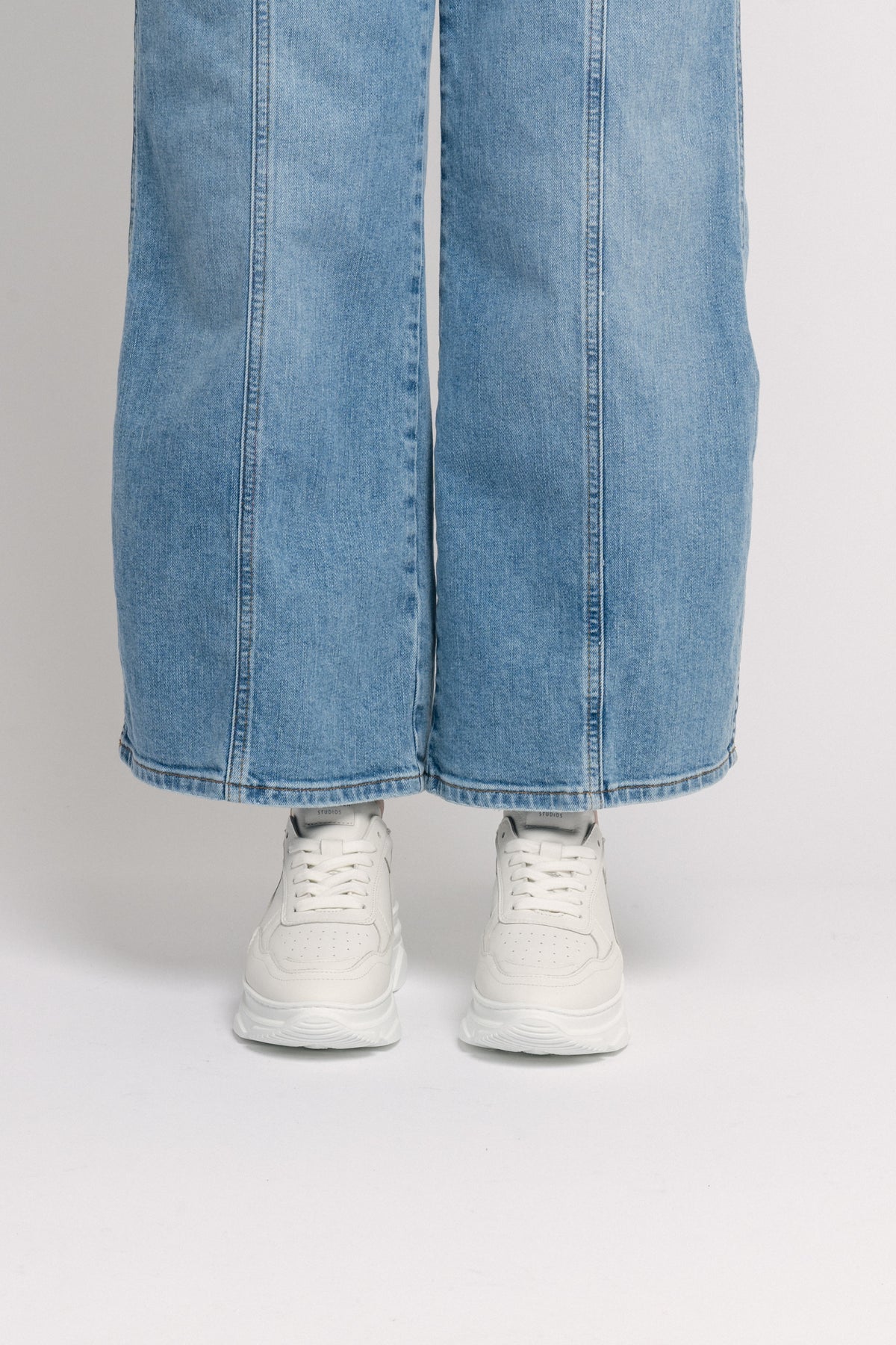 CPH46 Vitello - White