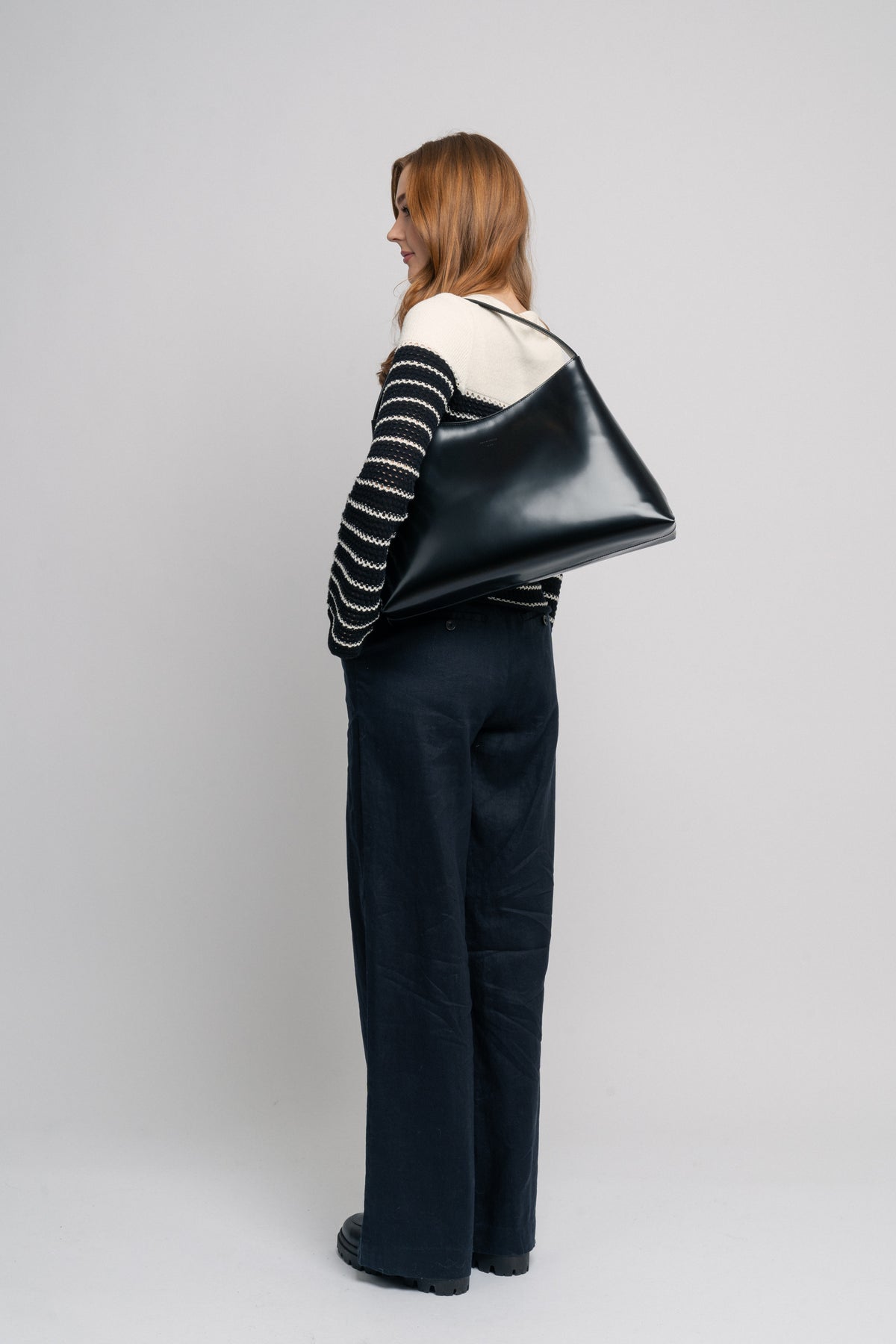 Neira - Black
