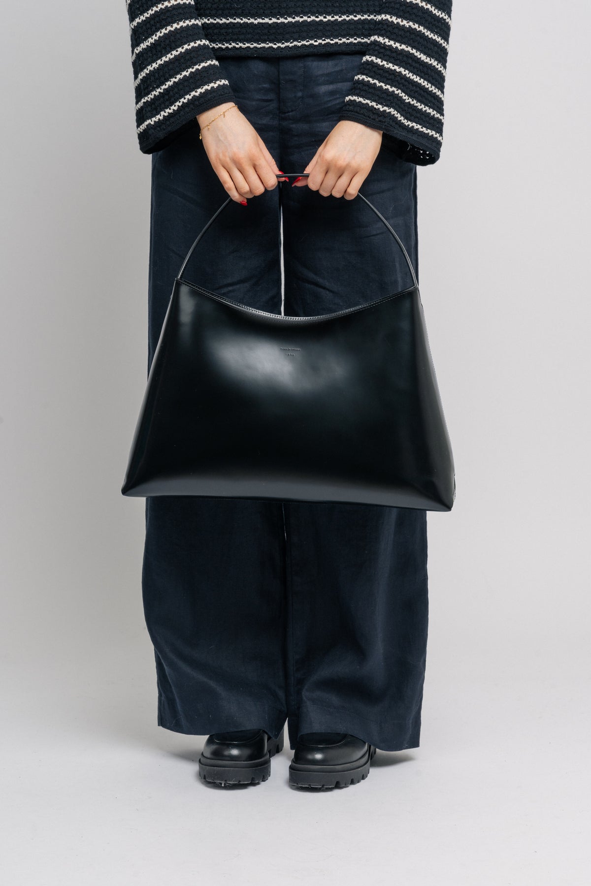 Neira - Black