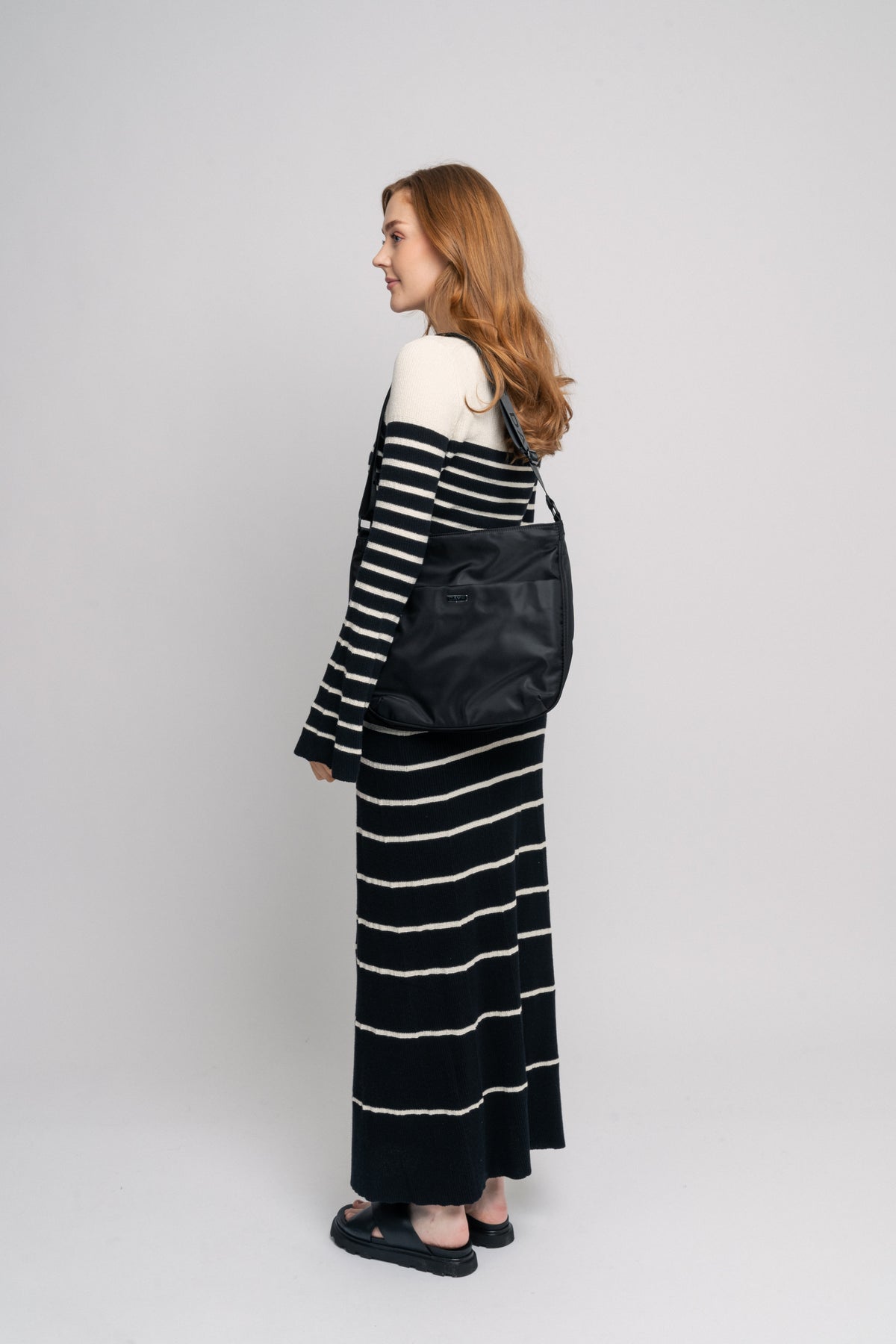 Day RE-LB Tonal Esse - Black