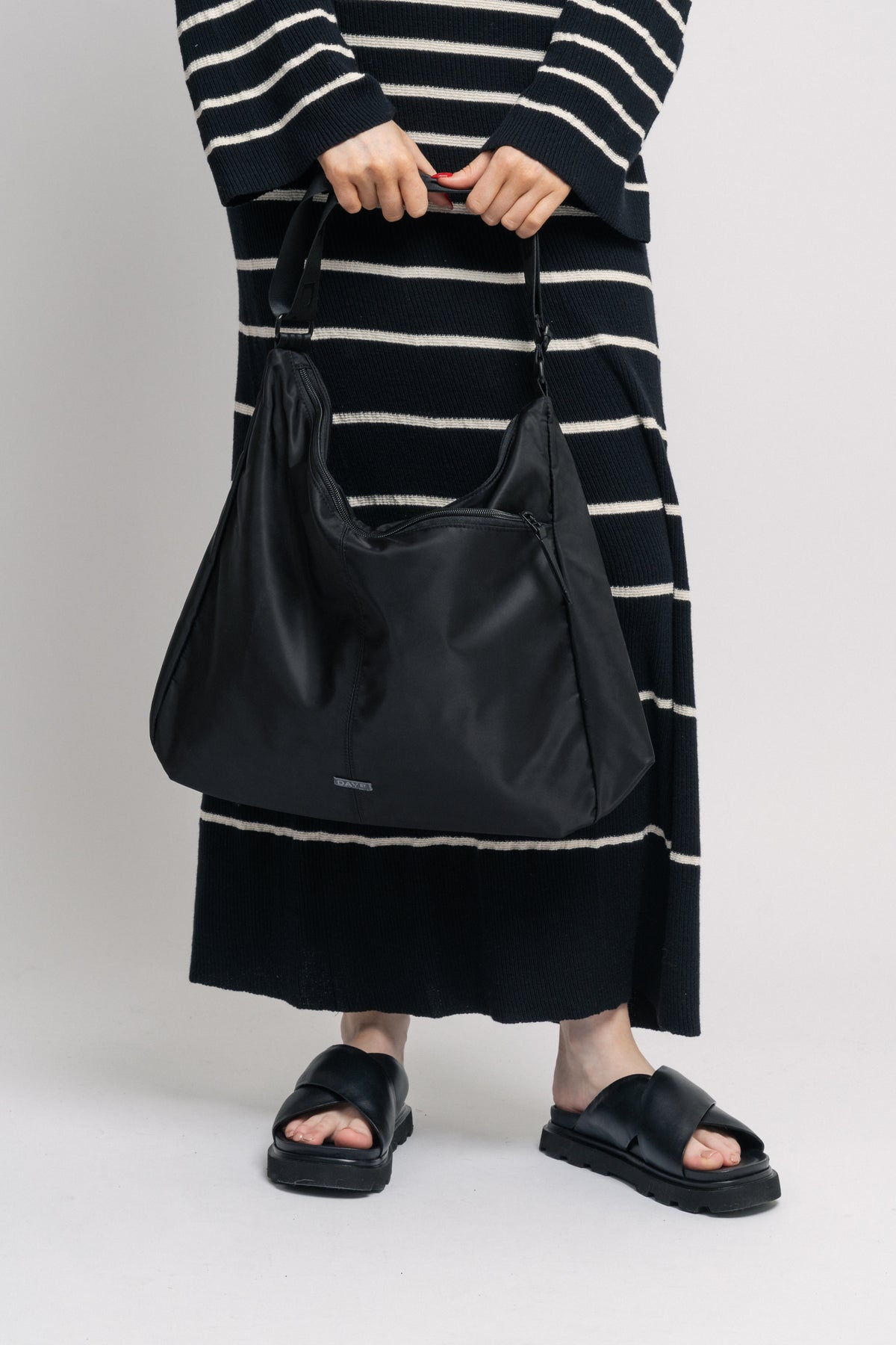Day RE-LB Tonal DZ Hobo - Black