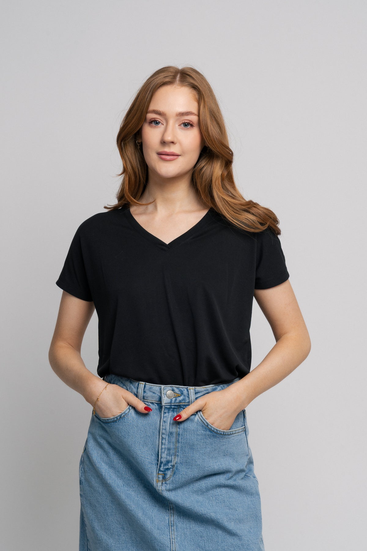 Fenya Modal V Neck Tee - Black