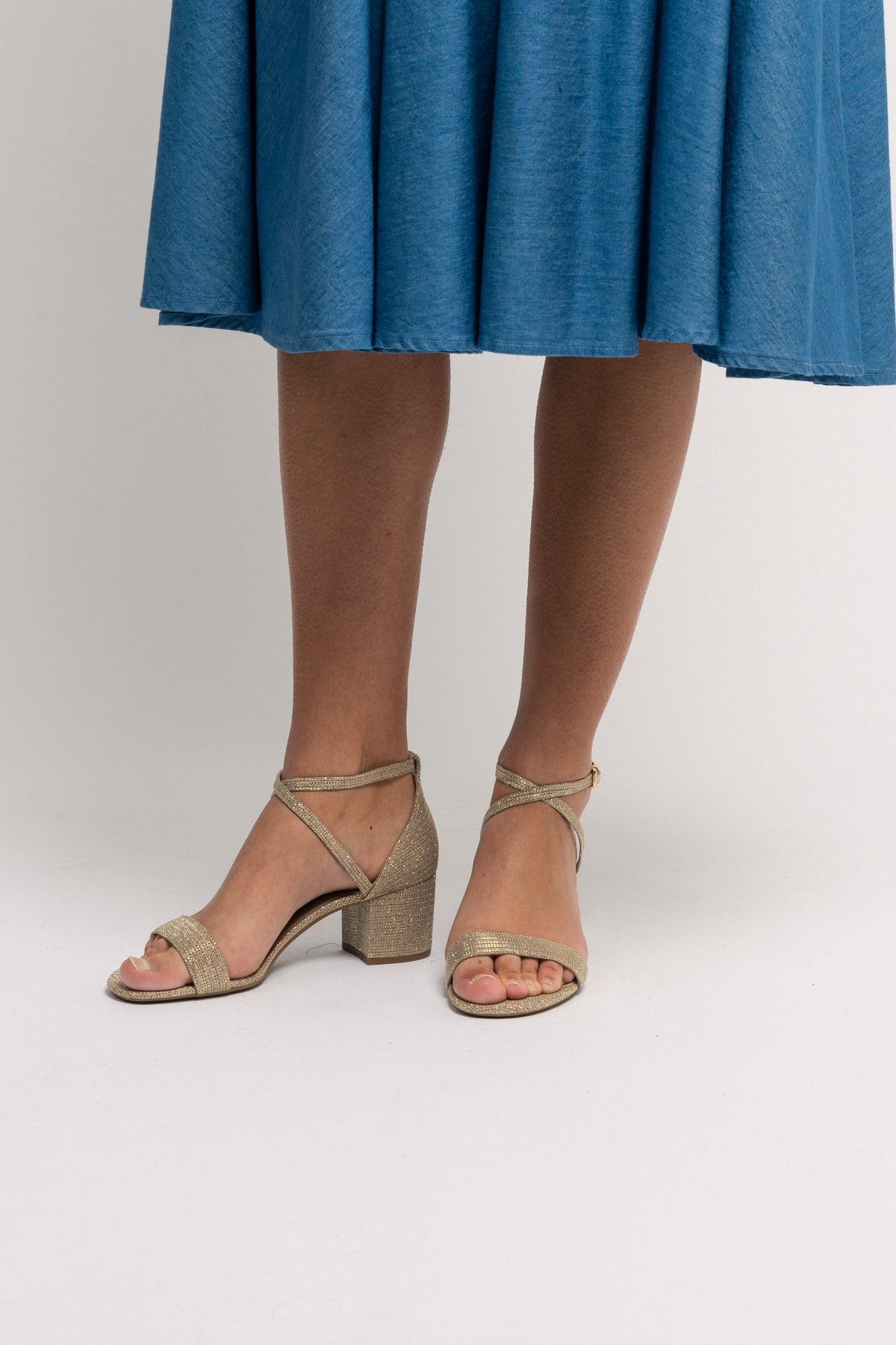 Serena Flex Sandal - Pale Gold