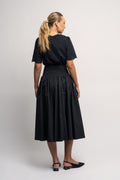 Yaslex Ss Top W. Emb Sleeves - Black