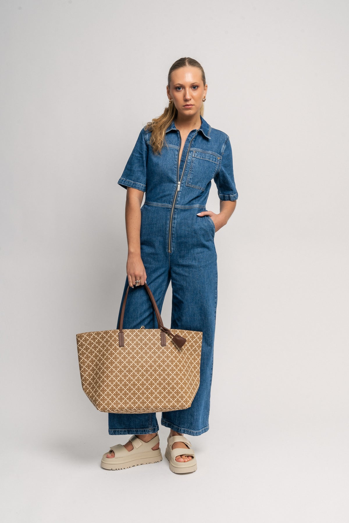 Abi Tote - Golden Beige