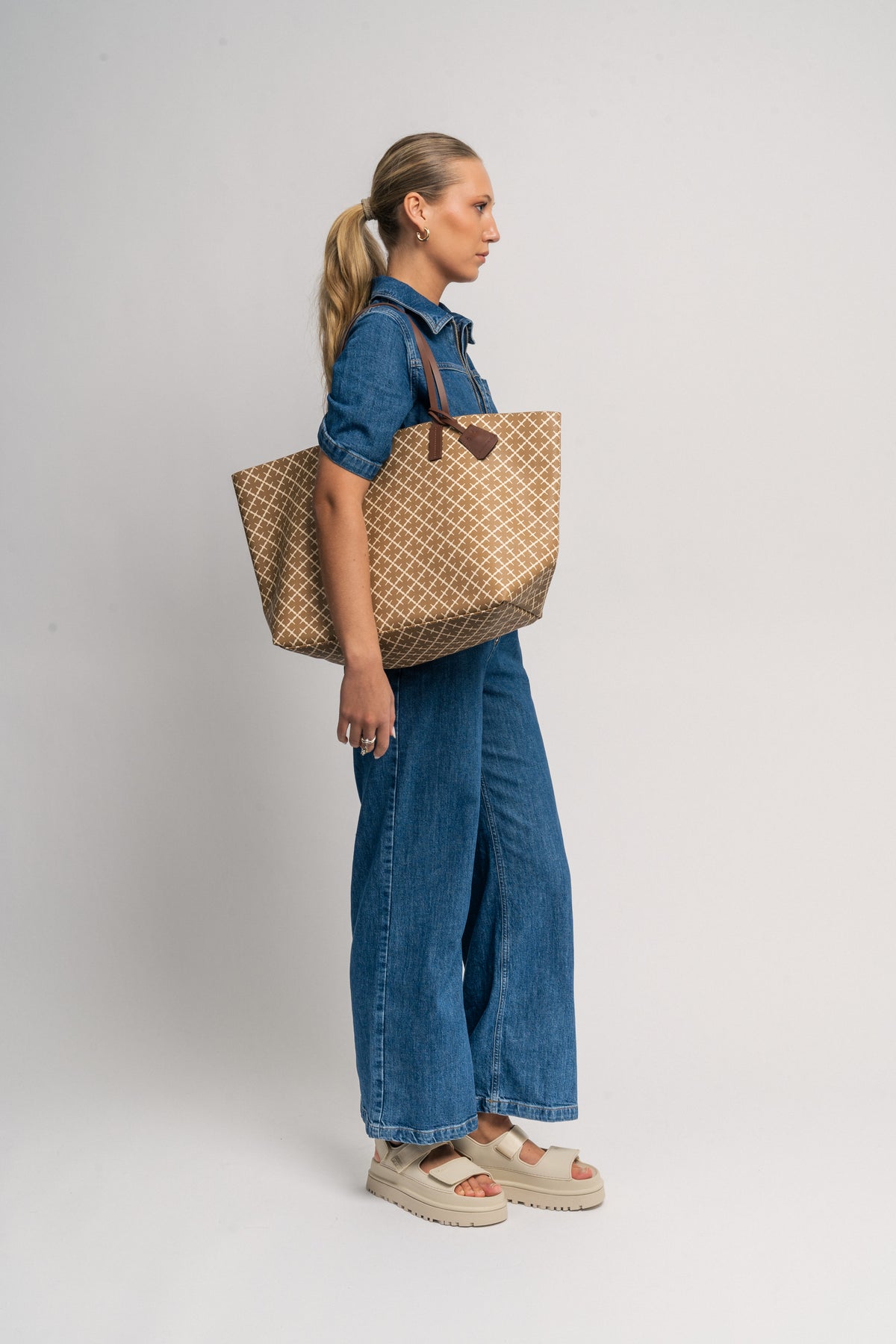 Abi Tote - Golden Beige