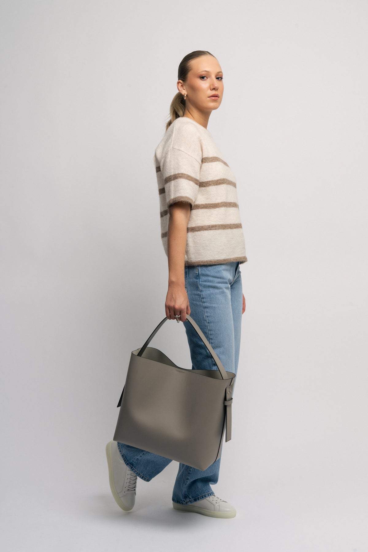 Leata Maxi Leather Bag - Roasted Cashew