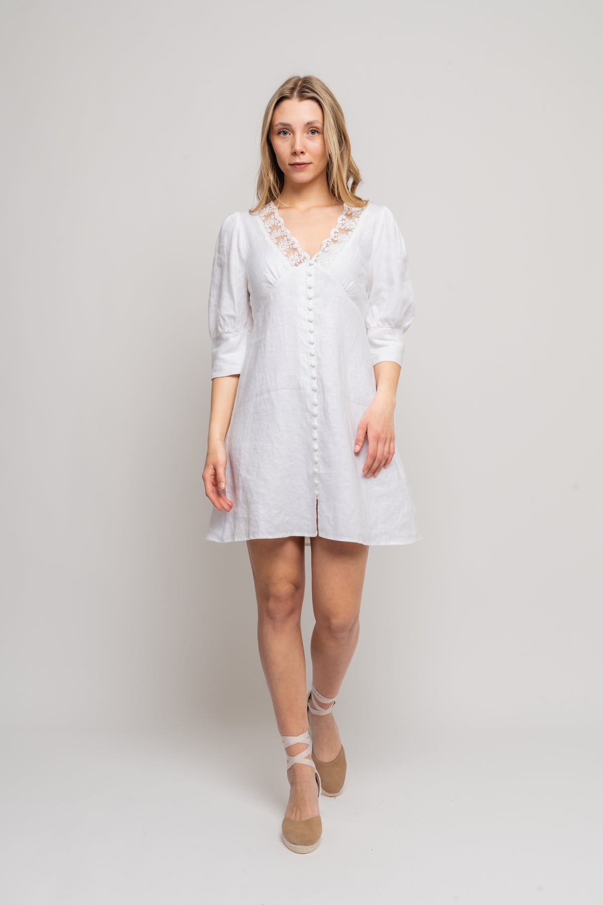Kit Short Linen - White